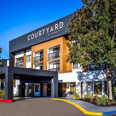 Courtyard By Marriott Livermore Bagian luar foto