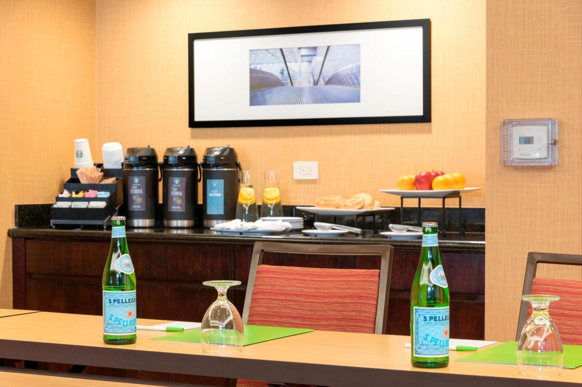 Courtyard By Marriott Livermore Bagian luar foto