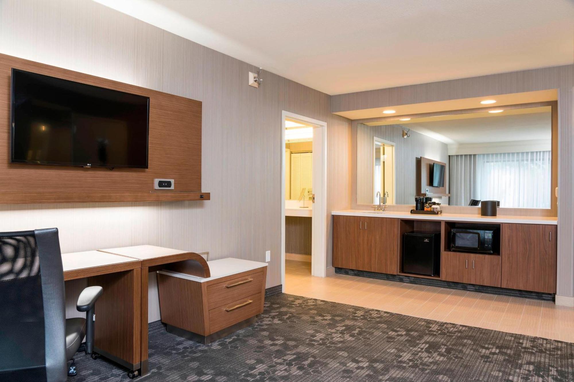 Courtyard By Marriott Livermore Bagian luar foto
