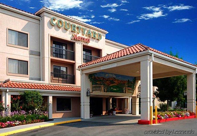 Courtyard By Marriott Livermore Bagian luar foto