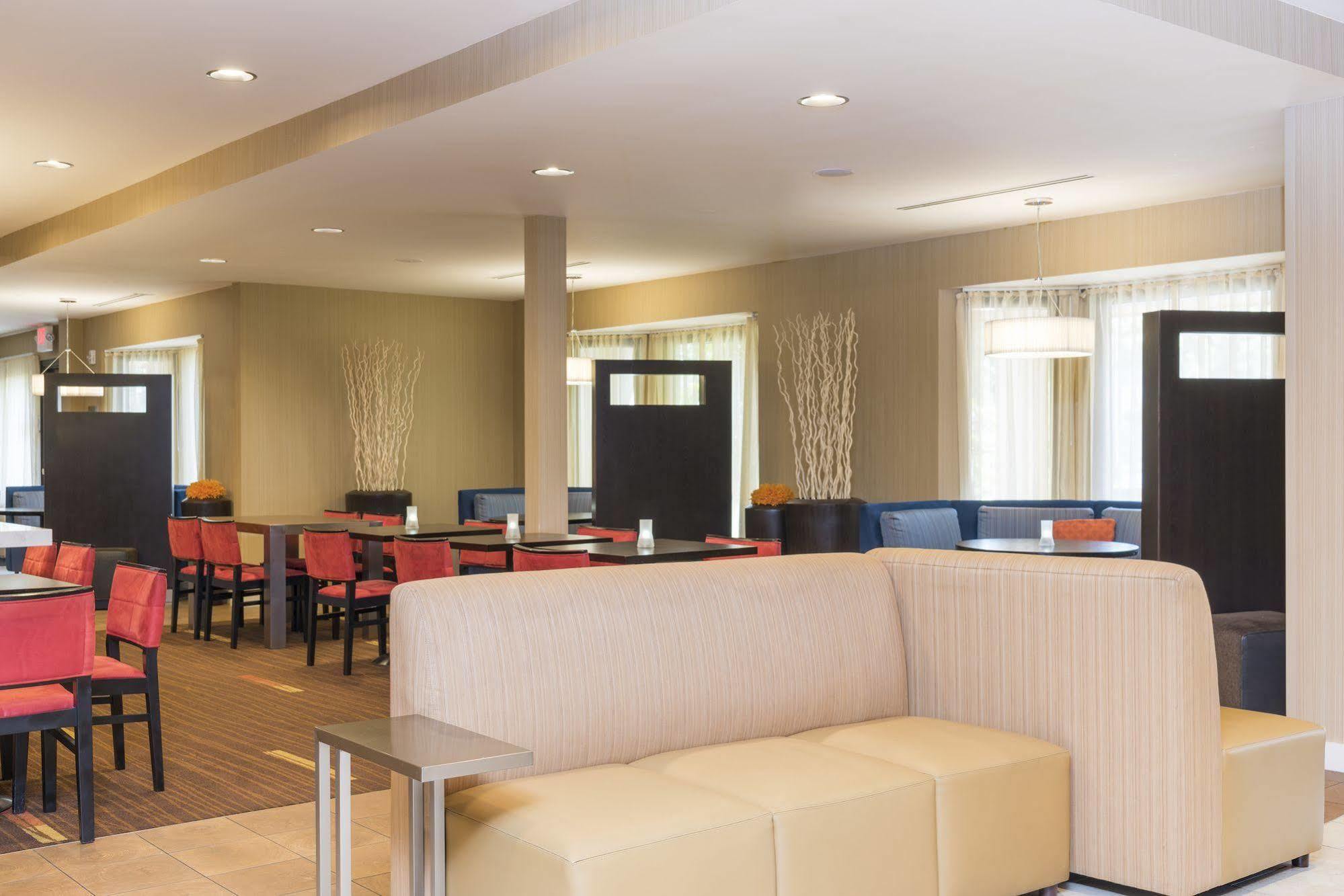 Courtyard By Marriott Livermore Bagian luar foto