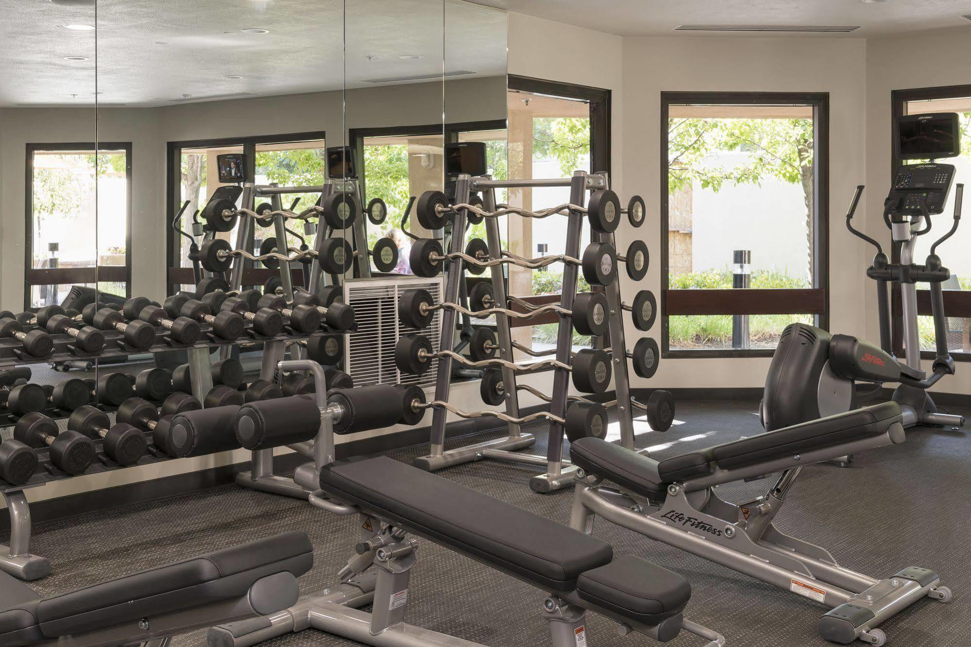 Courtyard By Marriott Livermore Bagian luar foto
