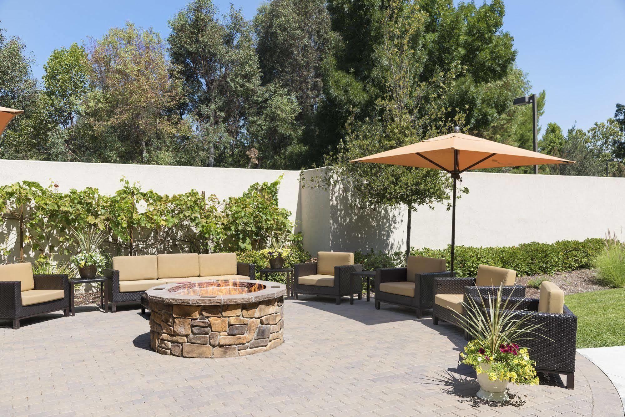 Courtyard By Marriott Livermore Bagian luar foto